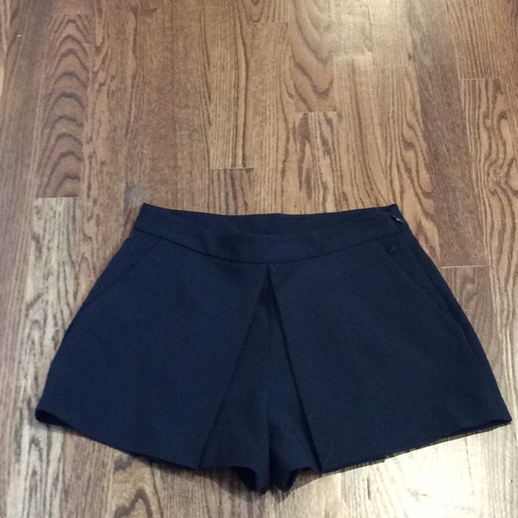 Abercrombie & Fitch Pants - Abercrombie & Fitch Black Shorts Sz S NWT